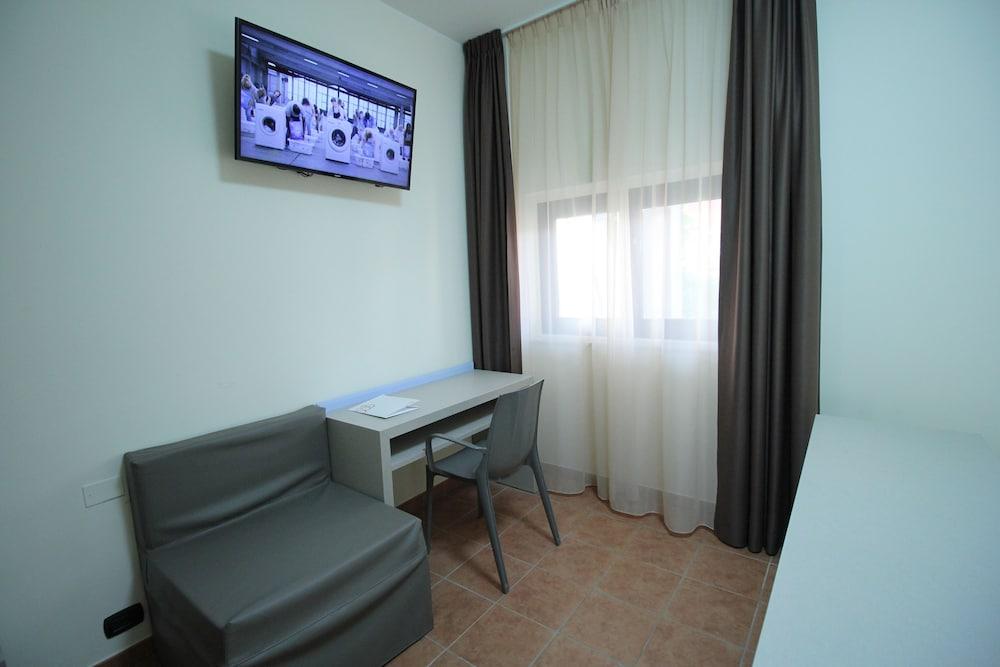 Hotel Fly Gallipoli Bagian luar foto